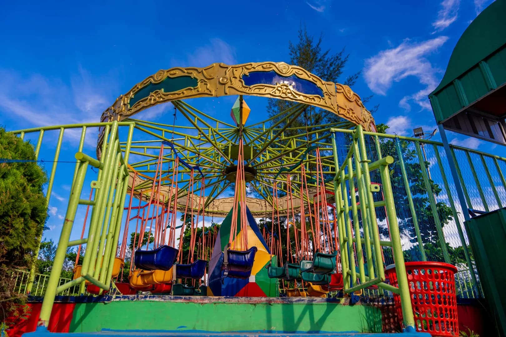 Wave Swinger
